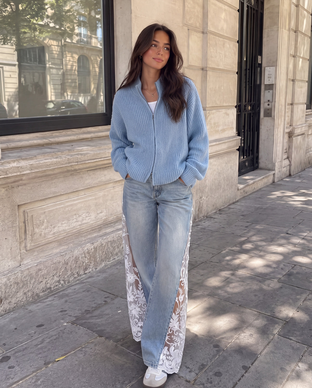 Goddess Lace Jeans in Light Blue – Street-Style-Look